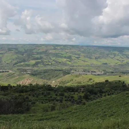 Lantgård Al Passaggio Di Pirro *